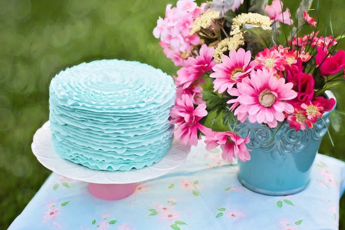 Cake and Flowers outside 700 pix